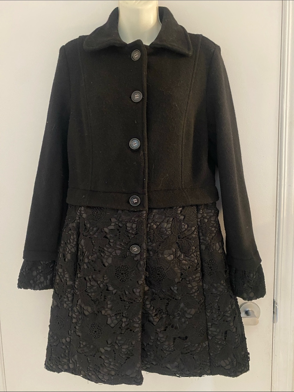 Black Wool Light weight Coat Lace Trim by PERUZZI made in Italy Size Medium